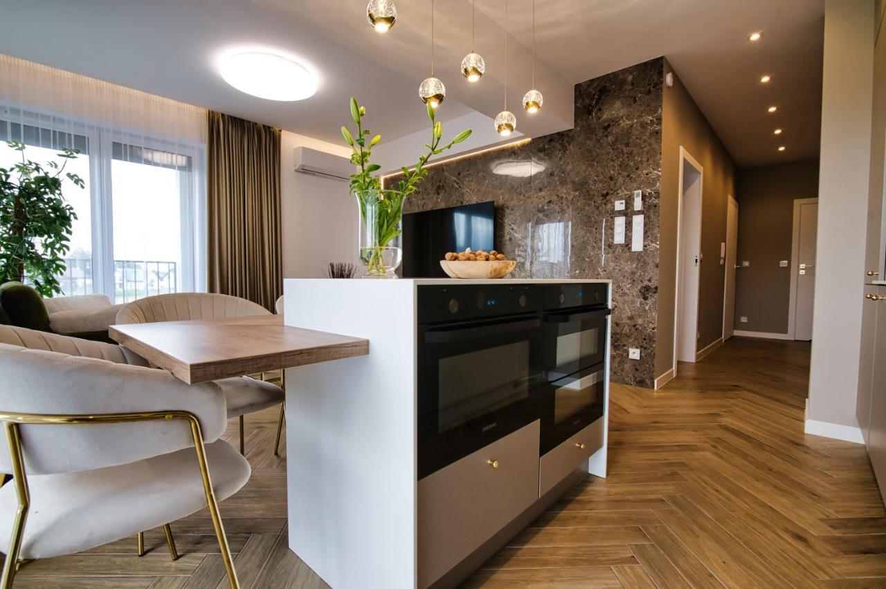 Апартаменты Apartament "Zlote Lwy 18" Затор Экстерьер фото