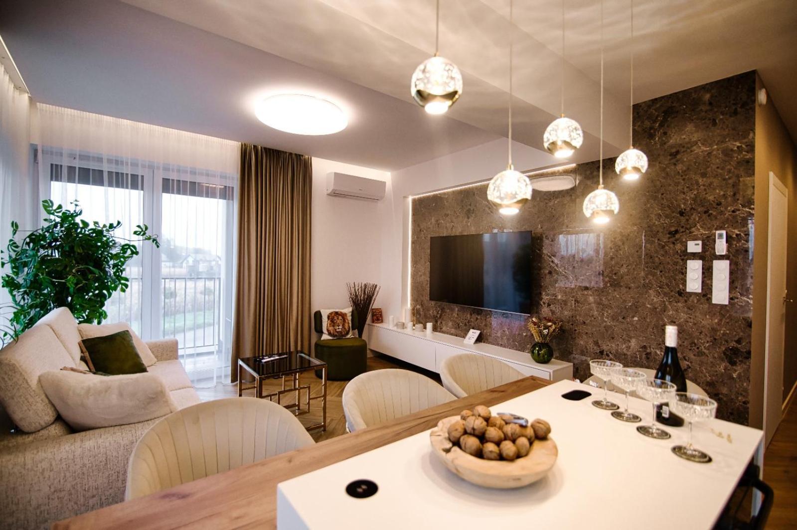 Апартаменты Apartament "Zlote Lwy 18" Затор Экстерьер фото